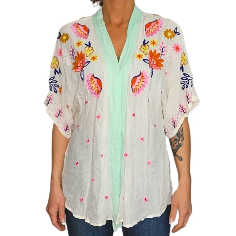 Elizabeth Gillett Embroidered Floral Cover Creme White Small Medium